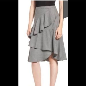 NWT Vince Camuto ruffled skirt